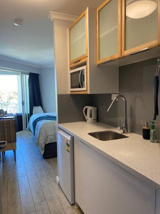 Alex Heads Beachfront Resort King Bed Studio Room Alexandra Headland Ngoại thất bức ảnh